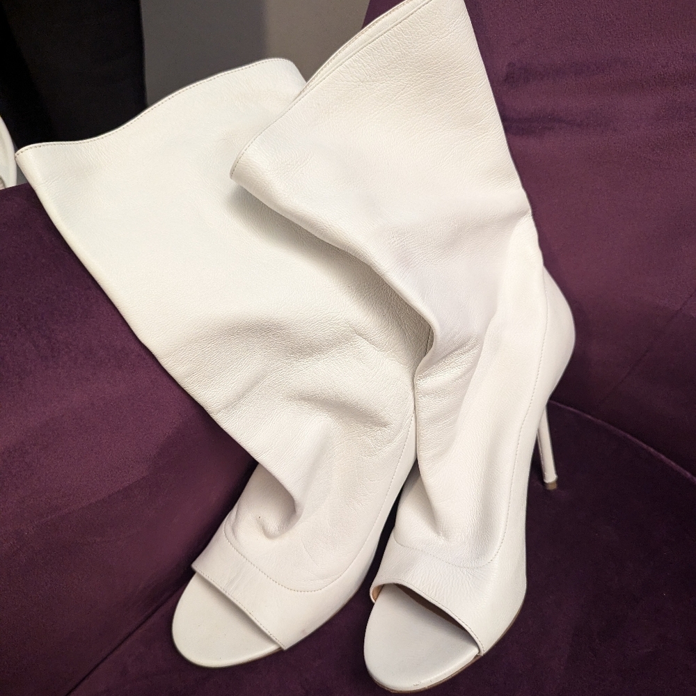 White Leather Aquazzura Pee Toe Booties 37.5